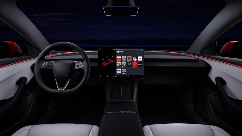 Model 3煥新版配備15.4吋中控螢幕與後座8吋螢幕。