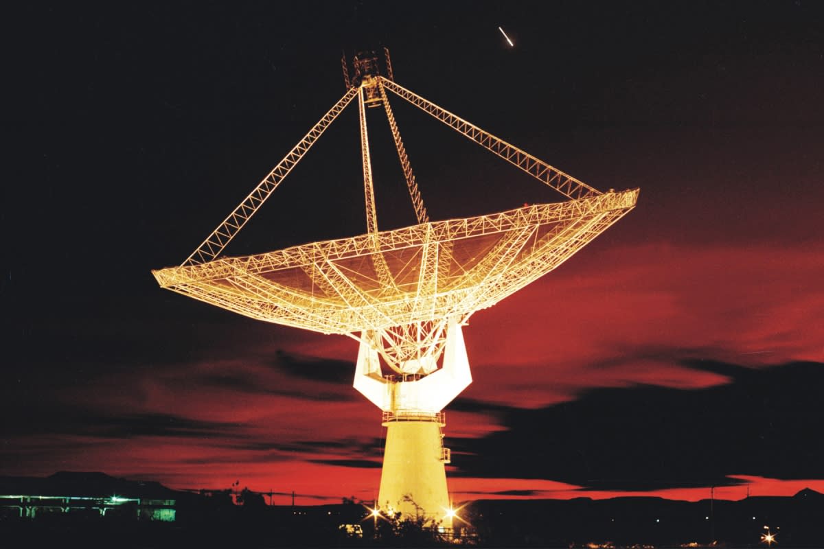 The signal was picked up by the Giant Metrewave Radio Telescope (GMRT) near Pune, Maharashtra, India (National Centre for Radio Astrophysics) 