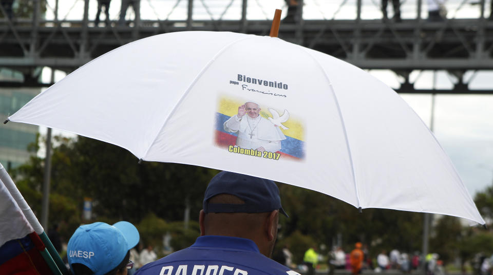 FOTOS: El Papa Francisco llega a Colombia para sanar heridas