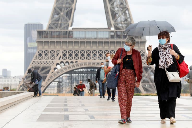 Paris Eiffel tower evacuated