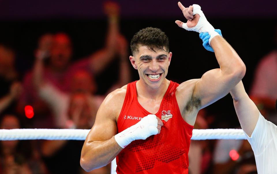 Lewis Williams of Team England celebrates victory over Ato Leau Plodzicki-Faoagali (not pictured) of Team Samoa after their Men's Boxing 86-92kg (Heavyweight) Gold Medal Bouton day ten of the Birmingham 2022 Commonwealth Games at NEC Arena on August 7, 2022 on the Birmingham, United Kingdom - Getty Images Europe 