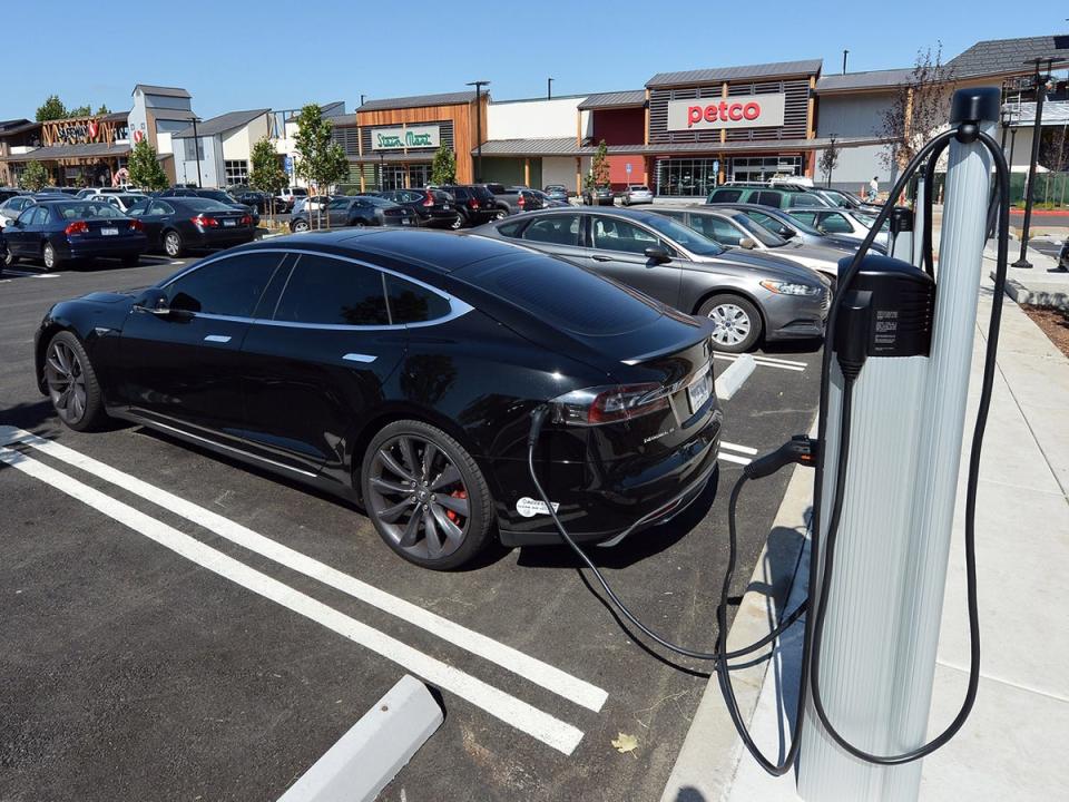 The Act on Climate calls for more electric cars, specifically a 10% penetration of the market by 2030.