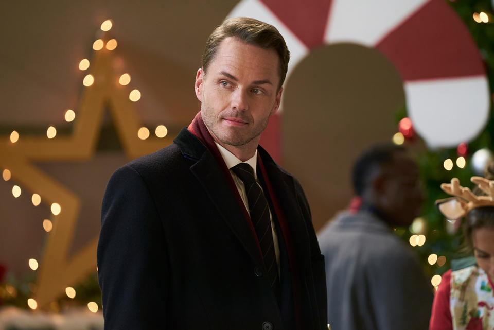 Hallmark actor Paul Campbell in 'Christmas by Starlight,' 2020