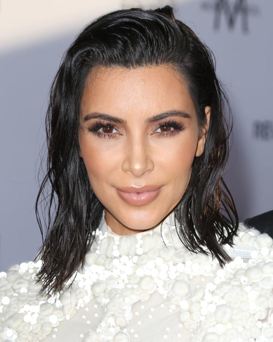 <p>The queen of the hair transformation, Kim K caused a storm with her wet look lob.</p>