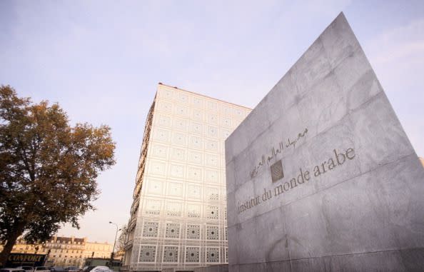 12) Institut du Monde Arabe