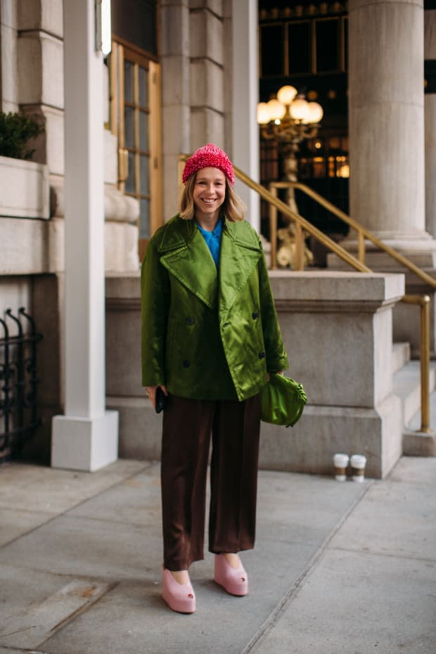 NYFW Street Style: Day Four FW19 — Sarah Christine  Street style bags, White  bag outfit, Dior saddle bag