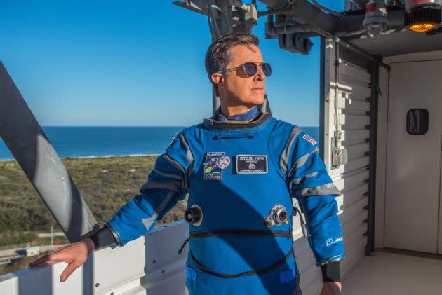 Late-night host Stephen Colbert strikes an astronautical pose. (Boeing via Twitter)