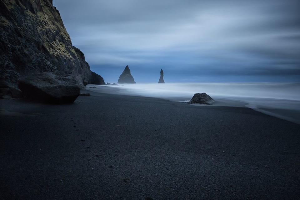 Sky, Sea, Nature, Water, Rock, Ocean, Blue, Coast, Atmospheric phenomenon, Natural landscape, 