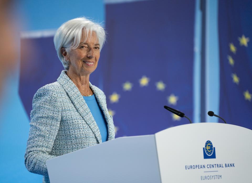 EZB-Präsidentin Christine Lagarde hat die Europäische Zentralbank im jüngsten Zinszyklus von der US-Fed abgesetzt. - Copyright: Picture Alliance