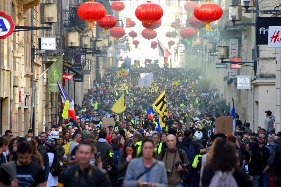 <p>A Bordeaux et Toulouse, autres bastions de la contestation, des rassemblements ont commencé en début d’après-midi ce samedi, préludes à des défilés qui se sont souvent terminés par des violences ces dernières semaines.<br>(Crédit : Getty Images) </p>