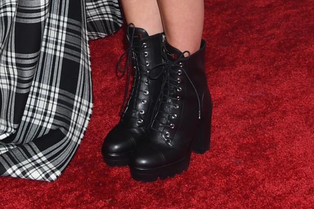 Avril Lavigne Elevates Her Punk Style at iHeartRadio Music Awards –  Footwear News