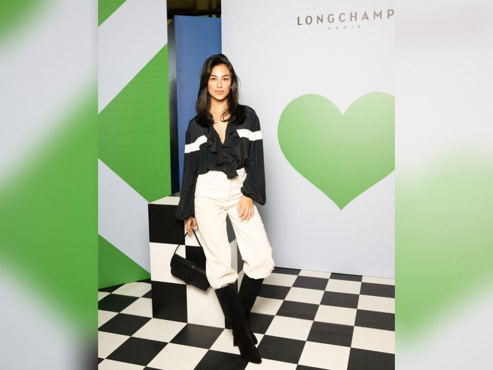 Gizem Emre in einem Look der neuen Herbst/Winter-Kollektion von Longchamp. (Bild: Longchamp / CREDIT JEAN PICON @jeanpicon)