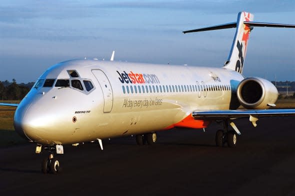 Woman forced to carry her disabled sister off Jetstar flght after no wheelchair upon