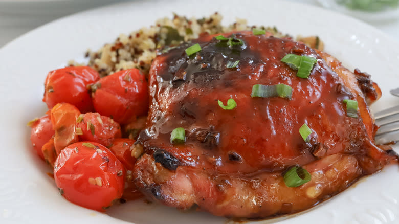 glazed chicken thighs with tomatoes