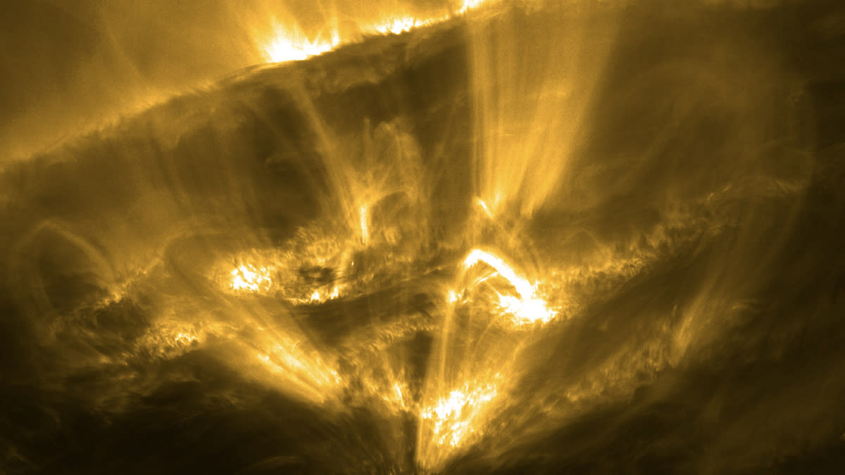  Solar meteors discovered in the images by the European Solar Orbiter spacecraft. 