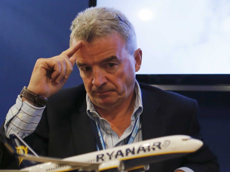 Ryanair CEO Michael O'Leary paris air show 2013