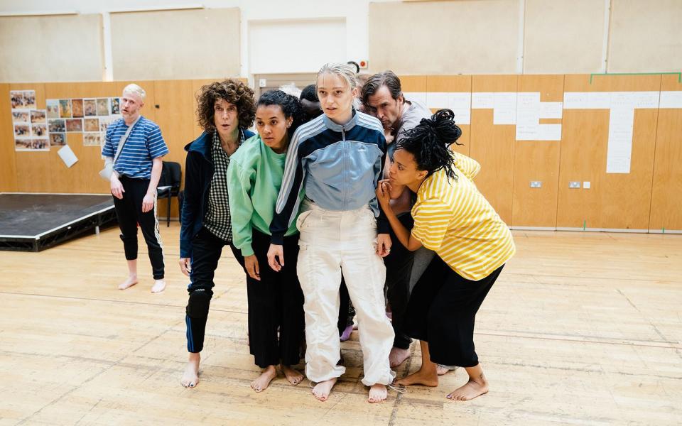 Rehearsals for the play - Helen Murray / Shakespeare's Globe