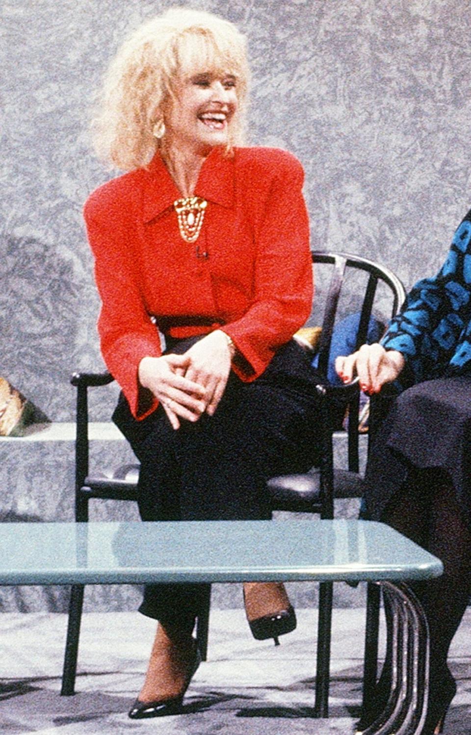 Jan Hooks as Dee Kelly and Nora Dunn as Linda Dano during "Attitudes" skit on November 18, 1989