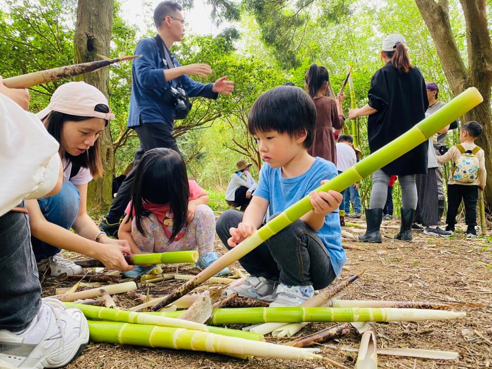 白天有自然採集、聽繪本活動（圖片來源：大地農場）