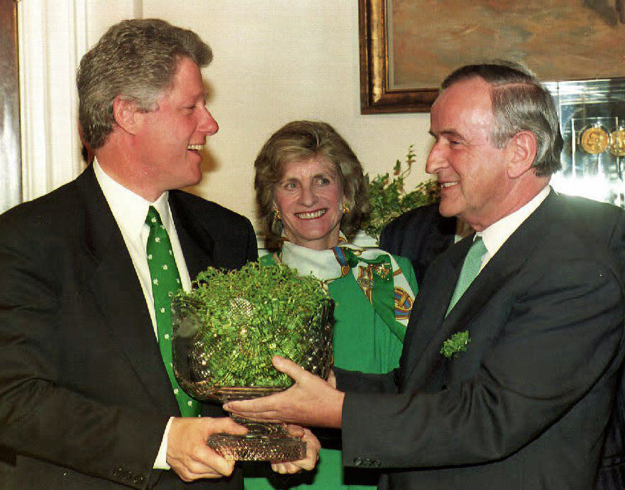 U.S. President Bill Clinton (Paul J. Richards / AFP via Getty Images)