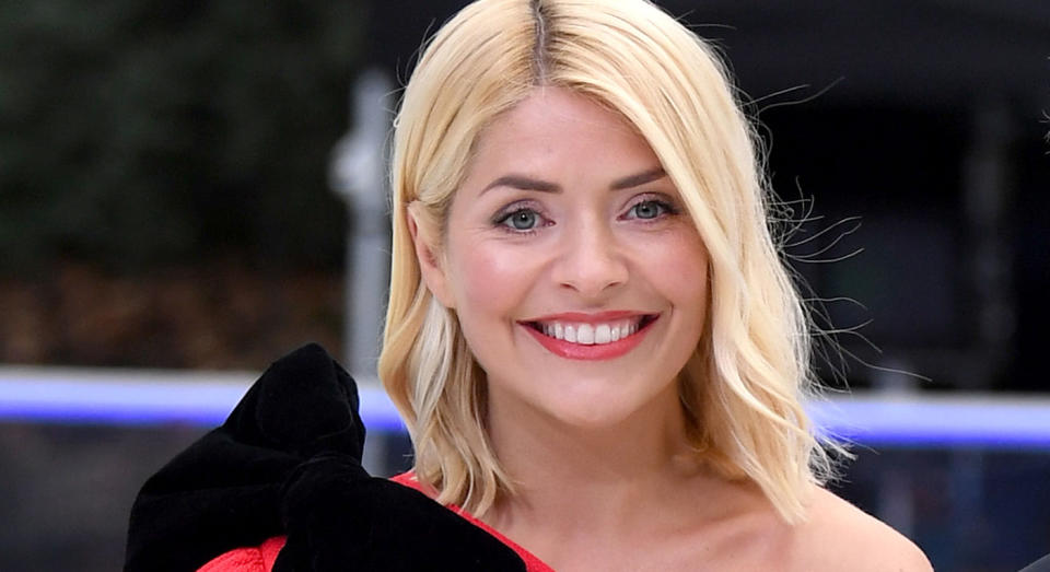 Holly Willoughby wears new and number one anti-ageing moisturiser by Kate Somerville to host Dancing On Ice. (Getty Images)