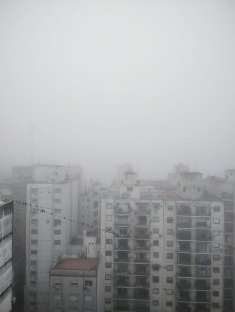 La visibilidad estuvo reducida durante horas por la presencia de una densa niebla