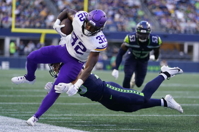 Lock throws 2 TD passes to lead Seahawks in 24-13 preseason win over  Vikings - The Columbian