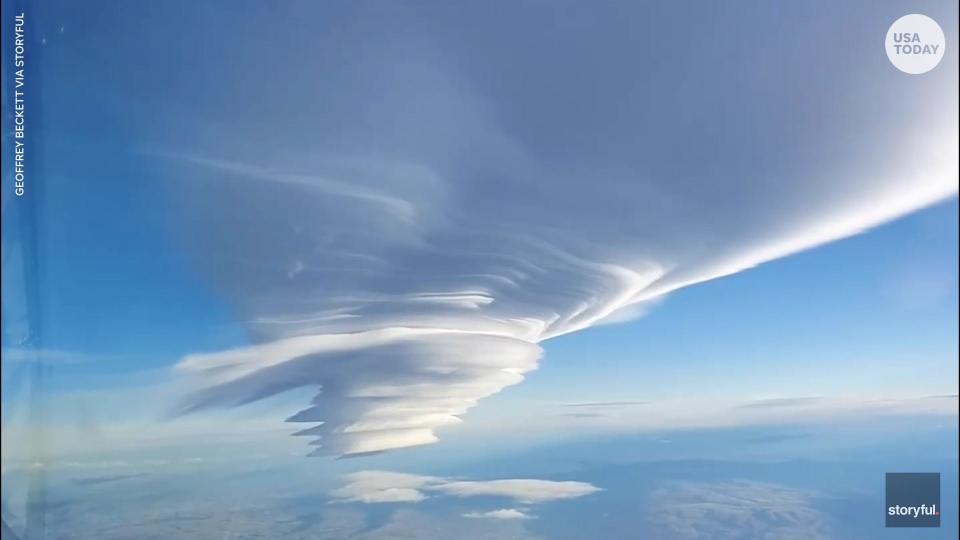 A photo of a lenticular cloud taken by Pilot Geoffrey Beckett.