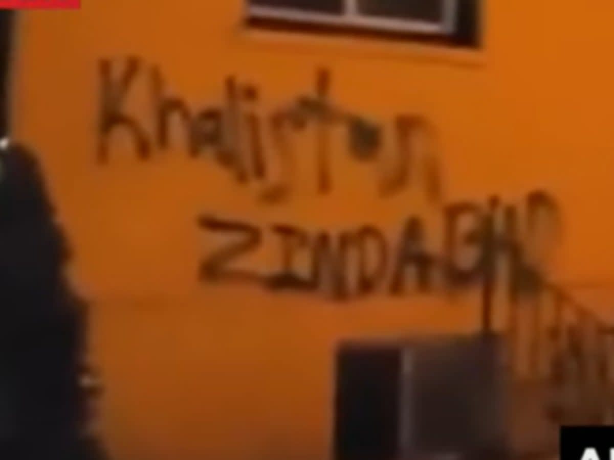 A Hindu temple was defaced by Khalistani activists in Brampton, Canada, promoting Indian consulate to seek action. Screengrab  (India Today / YouTube)