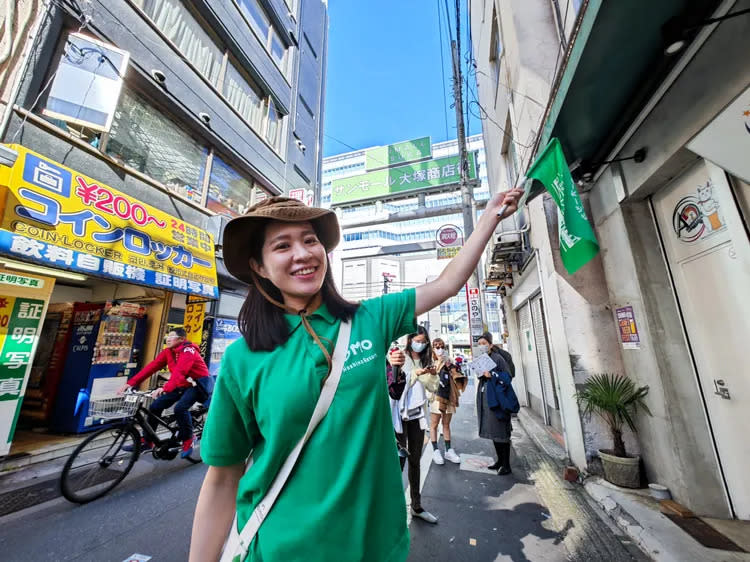 「巡遊大塚商店街等處的悠閒散步」免費導覽活動。田欣雲攝