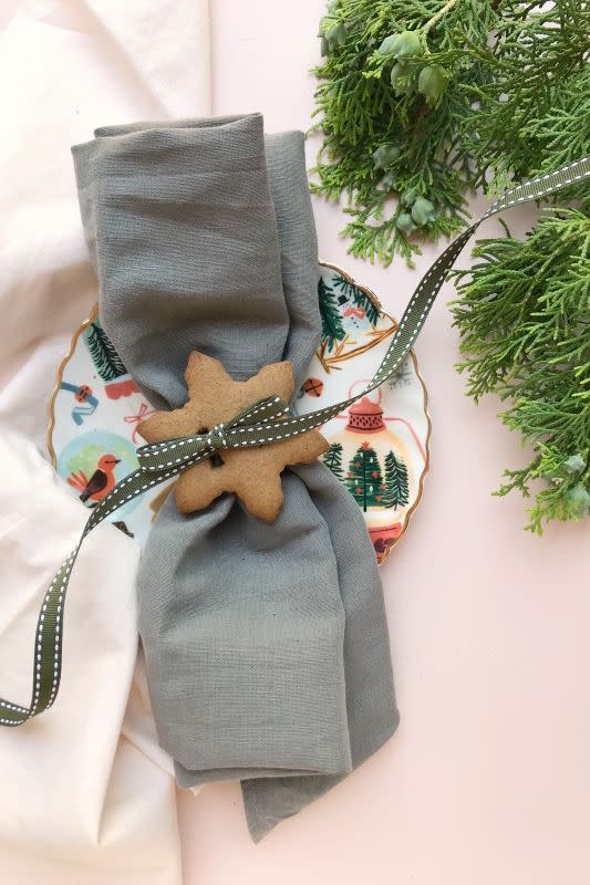 Gingerbread Place Card Holder