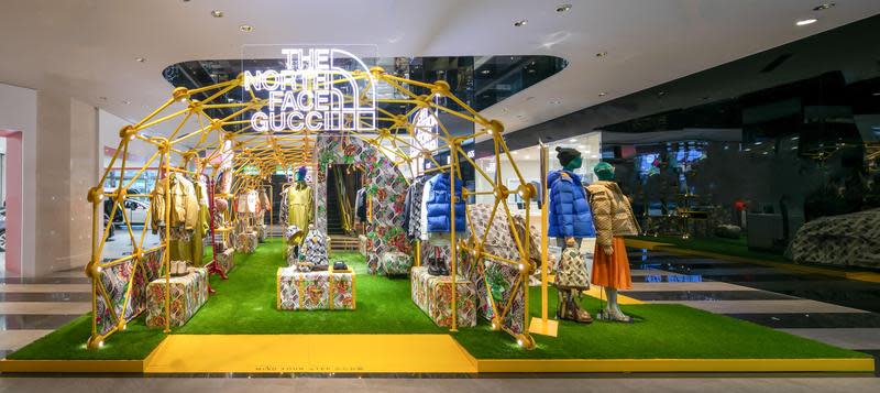 The North Face x Gucci聯名系列快閃店明日對外開放至2021年1月26日止，位於信義新光三越A11一樓南大門。（Gucci提供）