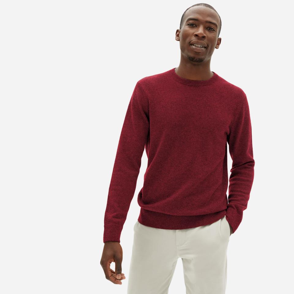 The Grade-A Cashmere Crew. Image via Everlane.