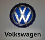 <p><b>Lo scandalo Dieselgate continua</b> Volkswagen, prima grande casa coinvolta nello scandalo, ha pagato e dovrà pagare sanzioni e risarcimenti per un totale di oltre 21,8 miliardi di dollari. <a rel="nofollow" href="https://it.finance.yahoo.com/notizie/volkswagen-dieselgate-patteggia-4-miliardi-euro-113808590.html" data-ylk="slk:Recentemente ha raggiunto l’accordo di patteggiamento per chiudere le pendenze civili e penali.;elm:context_link;itc:0;sec:content-canvas;outcm:mb_qualified_link;_E:mb_qualified_link;ct:story;" class="link  yahoo-link">Recentemente ha raggiunto l’accordo di patteggiamento per chiudere le pendenze civili e penali.</a> (GETTY) </p>
