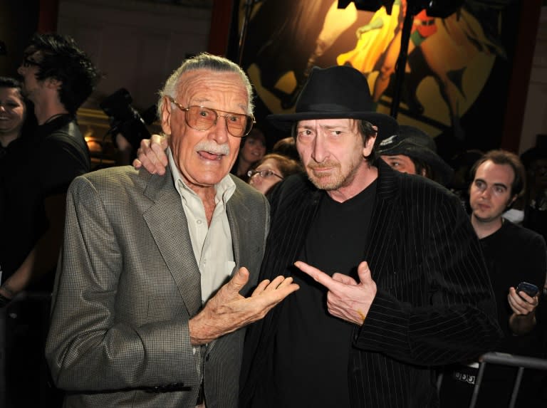 Cartoonist Frank Miller (R) and Lee