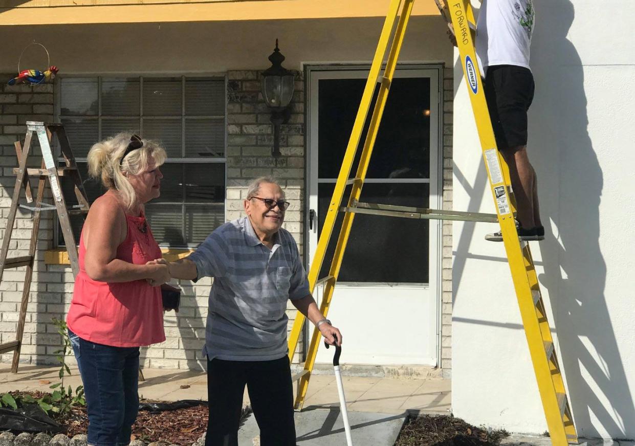 William Velez, a blind World War II veteran, expressed his gratitude to the volunteers who helped paint his home in Tampa, Florida. (Photo: Facebook)