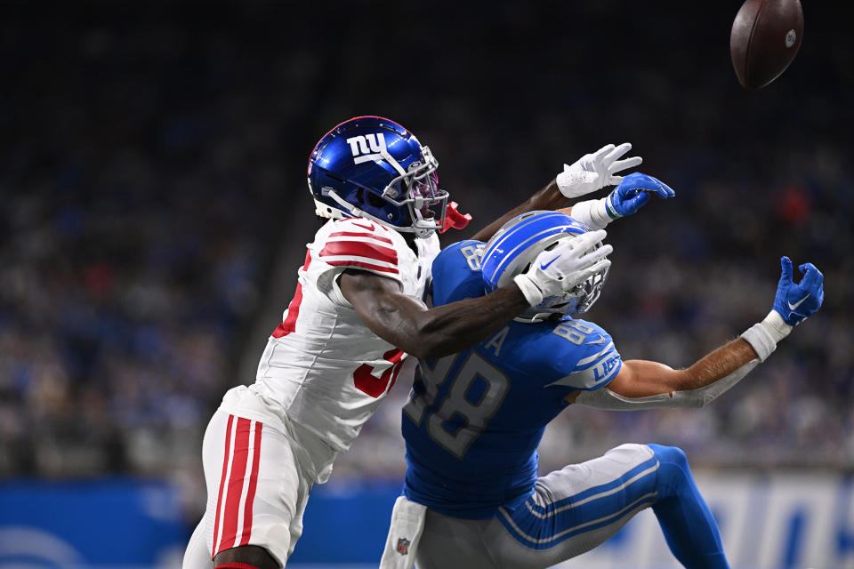 New York Giants cornerback Deonte Banks (36) breaks up a pass intended for <a class="link " href="https://sports.yahoo.com/nfl/teams/detroit/" data-i13n="sec:content-canvas;subsec:anchor_text;elm:context_link" data-ylk="slk:Detroit Lions;sec:content-canvas;subsec:anchor_text;elm:context_link;itc:0">Detroit Lions</a> wide receiver Chase Cota (88. Mandatory Credit: Lon Horwedel-USA TODAY Sports