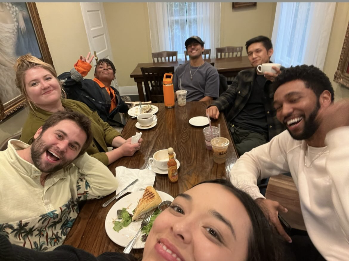 Midori Francis shares a selfie with some of the cast members   (Midori Francis IG story )