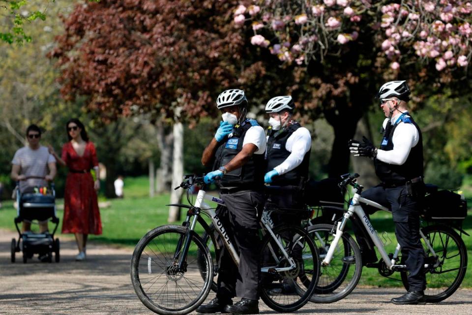 The Met issued over 16,500 fixed penalty notices to Londoners (AFP via Getty Images)