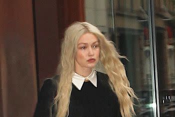 Style Leggings With a Cropped Sweatshirt Like Gigi Hadid, 27 Stylish and  Comfortable Outfit Ideas For POPSUGAR Play/Ground