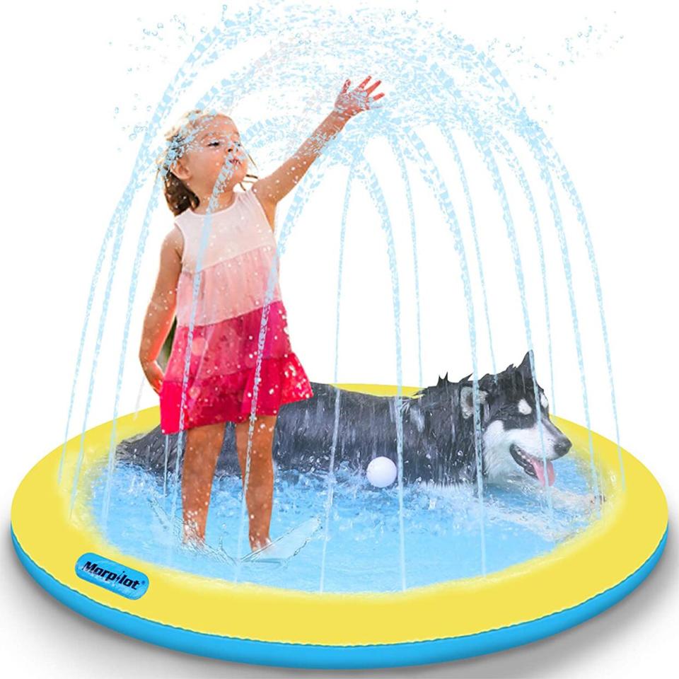 Morpilot dog sprinkler splash pad