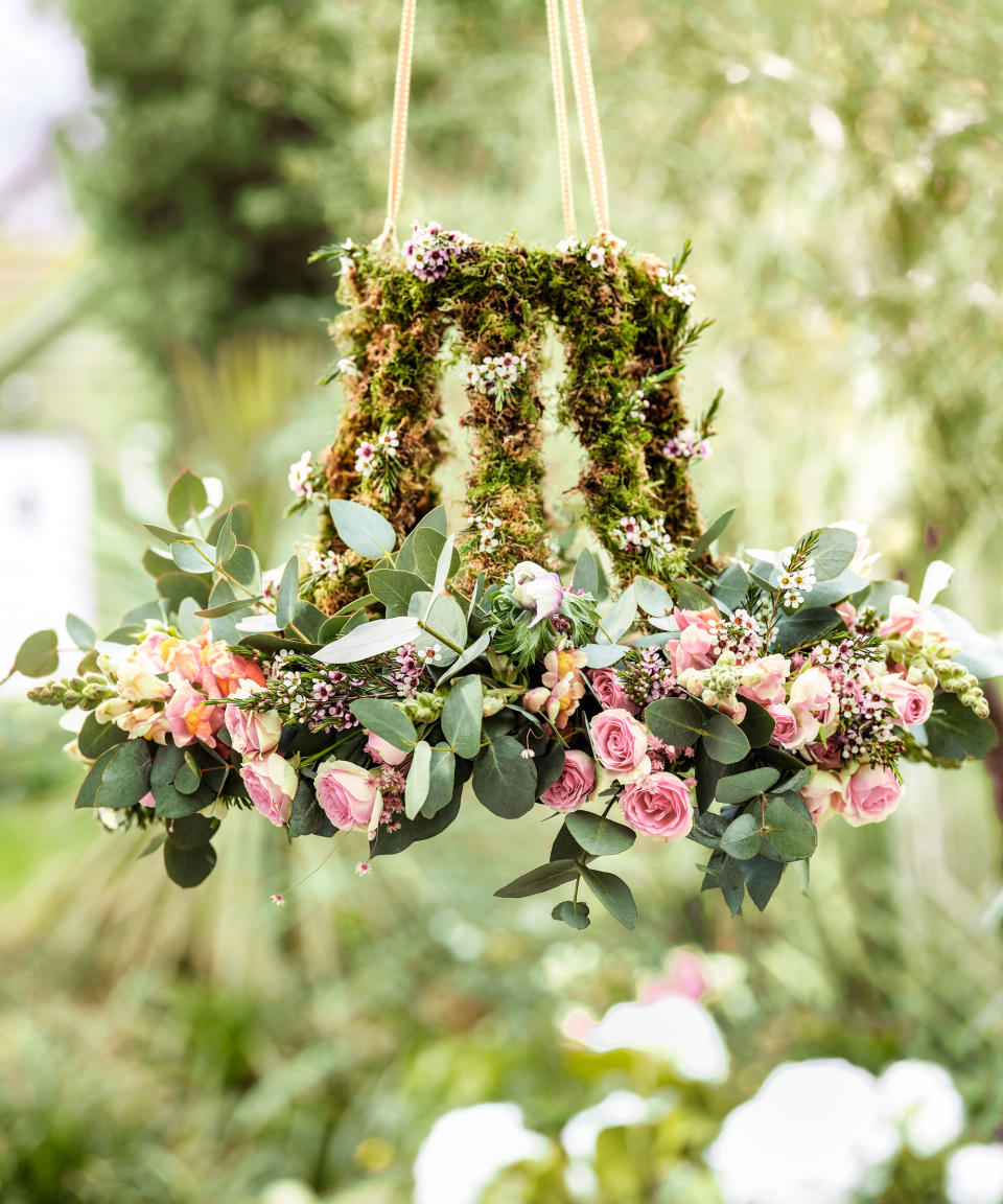 1. CREATE A FLORAL PENDANT FOR OVER A DINING TABLE