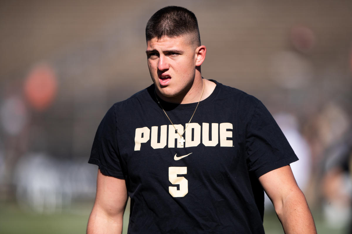 Before going half a mile to Purdue, George Karlaftis dons AAB jersey