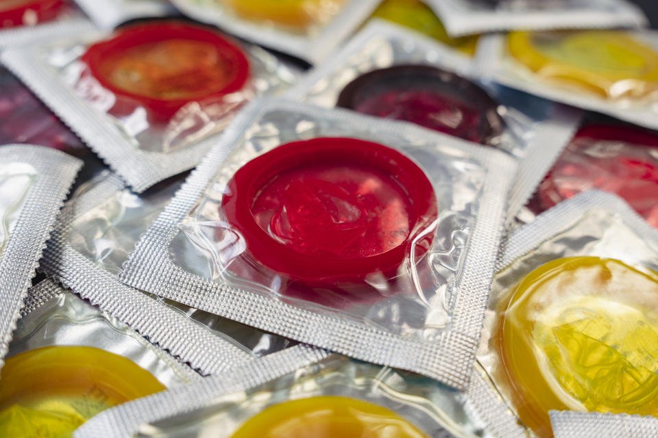 Se debe tener cuidado al momento de comprar condones para evitar que sean falsos. (Getty Images)