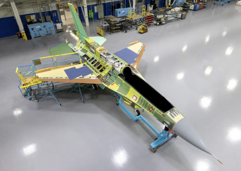 20221123-處於早期建造階段的首架新造F-16V。（取自洛克希德馬丁官網）