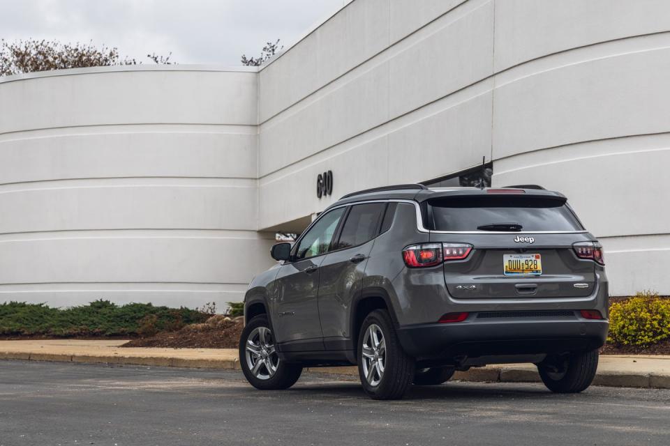 2024 jeep compass latitude rear