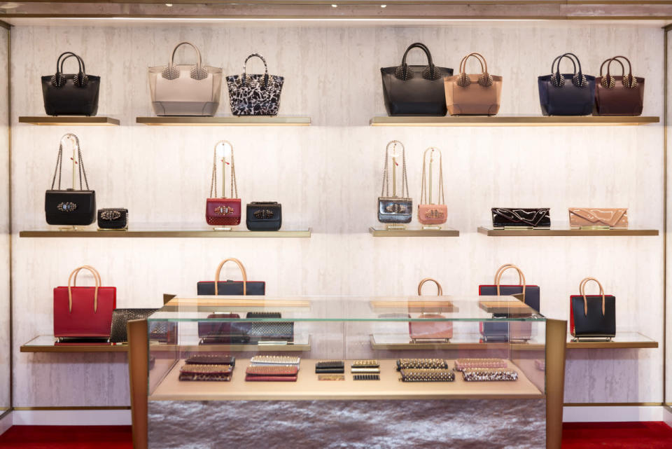 The latest handbag and small leather goods collections are also on display. 