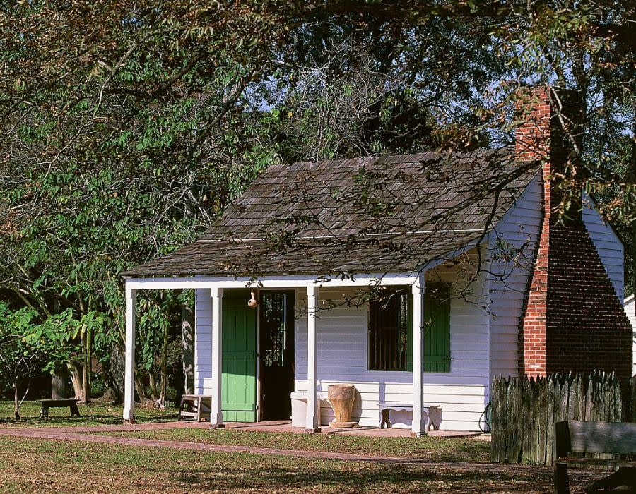 UNITED STATES – APRIL 23: Magnolia Mound Plantation House, Baton Rouge, Louisiana, United States of America. (Photo by DeAgostini/Getty Images)