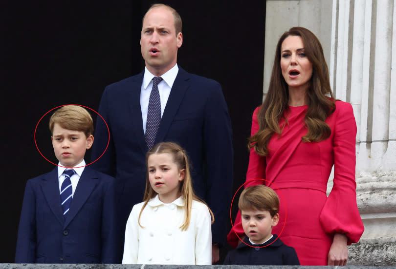 喬治小王子和路易小王子雖然有4歲年齡差，但長相宛如雙胞胎！（圖／達志／美聯社）