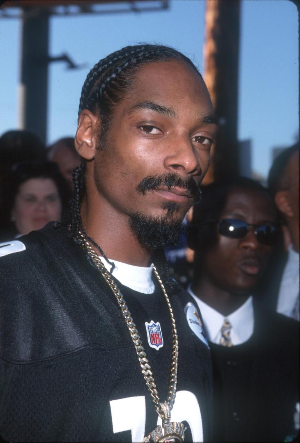 <p>Snoop Dogg was one of the most iconic artists to wear this hairstyle back in the mid-nineties, around the same time that his second album, <em>Tha Doggfather</em>, was released. </p>